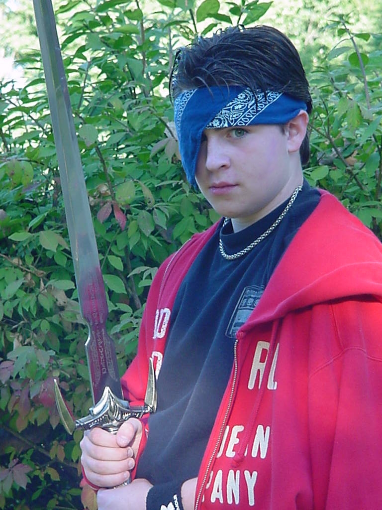 Xesh-BroadPose.jpg